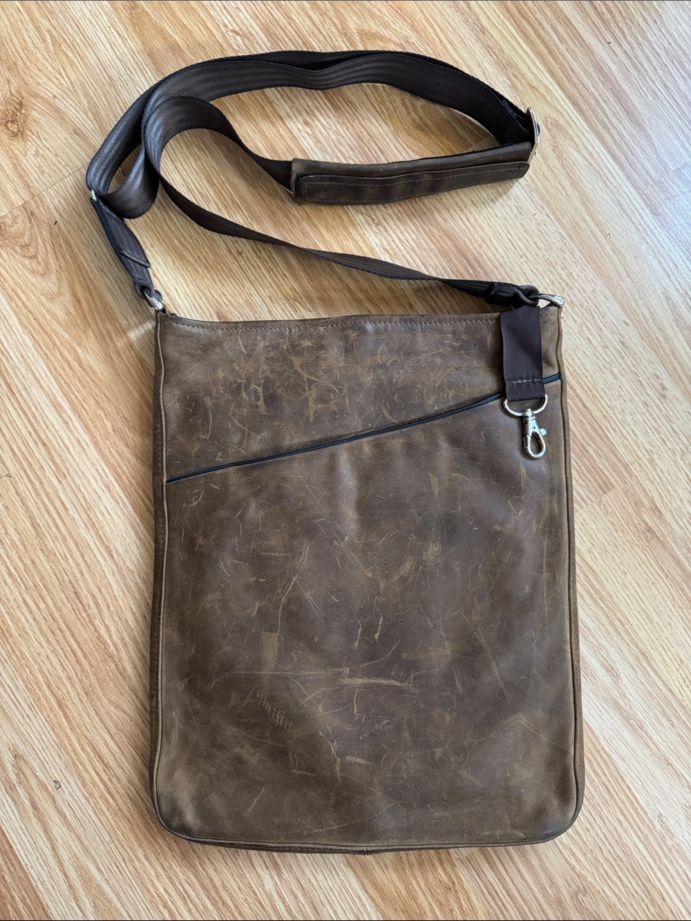 Genuine Leather Crossbody Messenger/Laptop Bag ✨